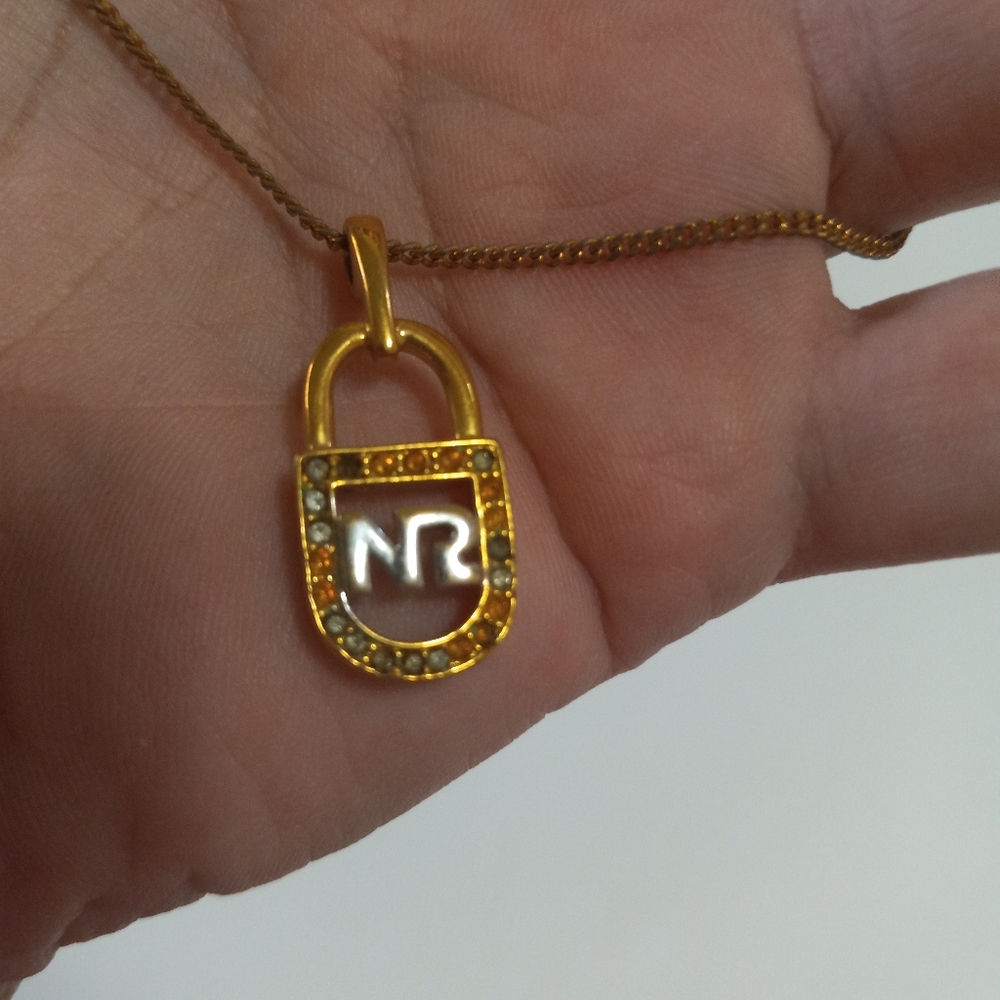 💯% NINA RICCI NECKLACE